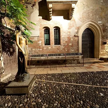 La Corte Di Giulietta 4* Verona