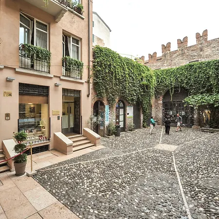 La Corte Di Giulietta 4* Verona