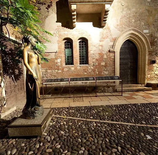 La Corte Di Giulietta 4* Verona