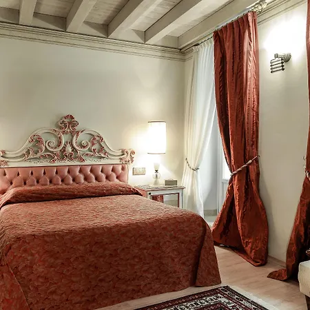 La Corte Di Giulietta Frühstückspension 4*