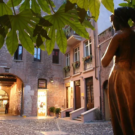 Bed & Breakfast La Corte Di Giulietta 3*